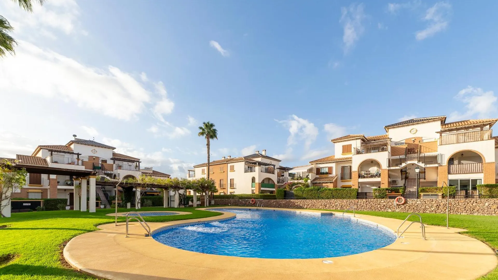 La Pergola De Al Andalus Resort contacts